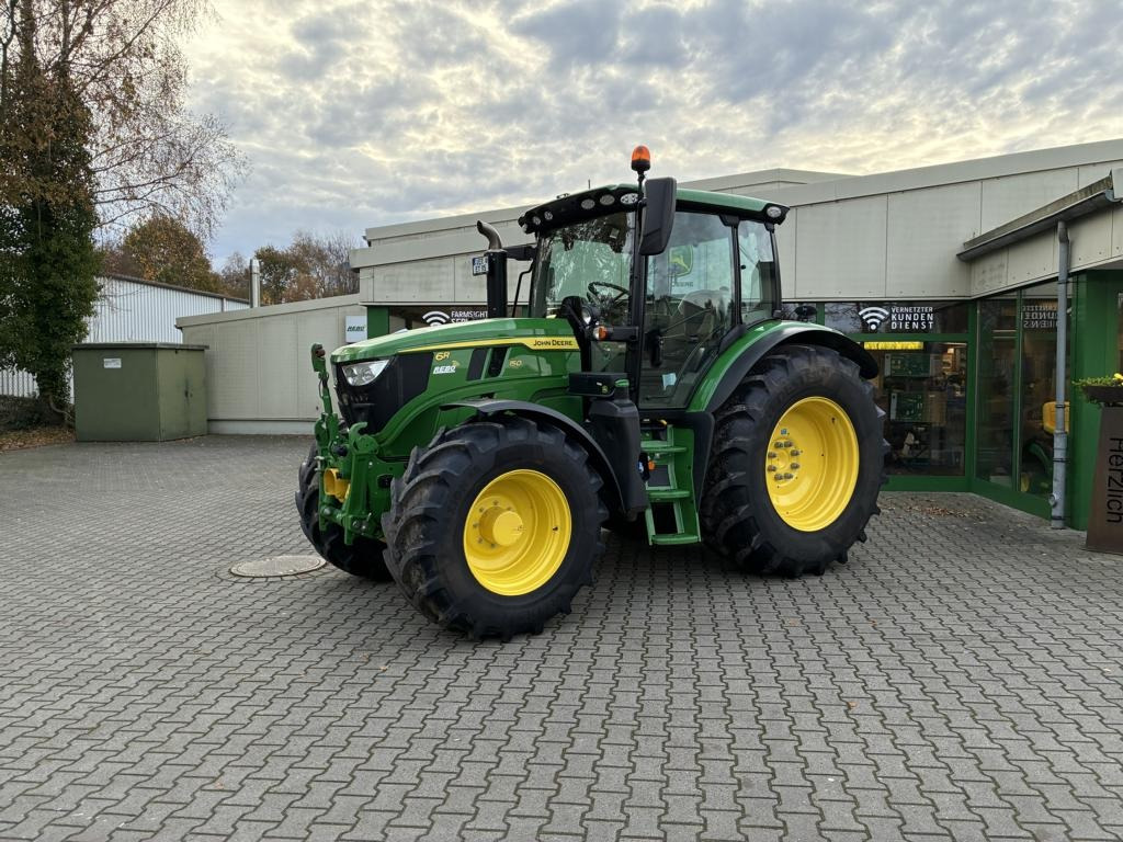 John Deere 6R150 - Tractor: foto 1 John Deere 6R150 - Tractor: foto 1