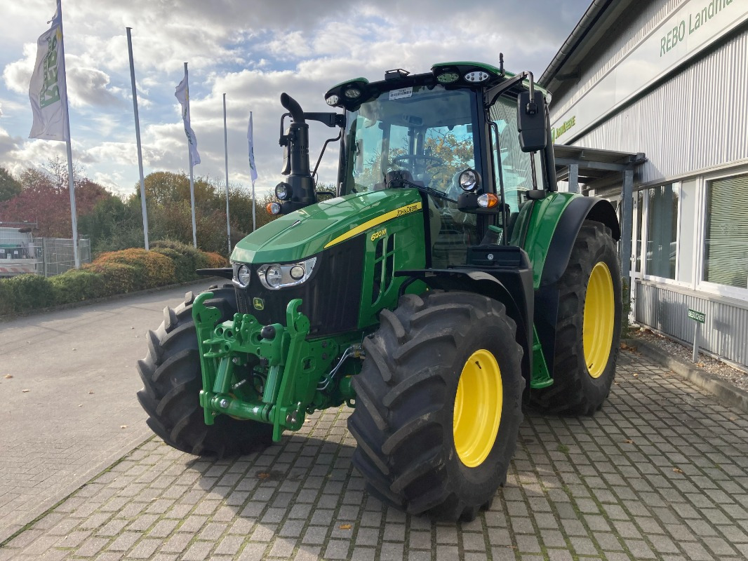 John Deere TRAKTOR 6120M MIT KABINE - Tractor: foto 1 John Deere TRAKTOR 6120M MIT KABINE - Tractor: foto 1