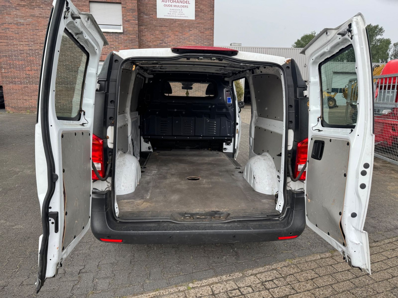 Mercedes-Benz Vito Kasten 114 CDI FWD extralang 2x Schiebetür - Furgoneta pequeña: foto 4 Mercedes-Benz Vito Kasten 114 CDI FWD extralang 2x Schiebetür - Furgoneta pequeña: foto 4