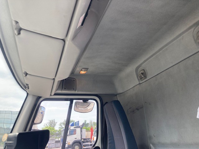 Volvo FL - Camión frigorífico: foto 4 Volvo FL - Camión frigorífico: foto 4
