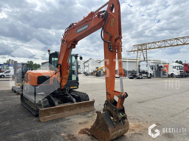 Doosan DX85R-3 - Miniexcavadora: foto 4 Doosan DX85R-3 - Miniexcavadora: foto 4