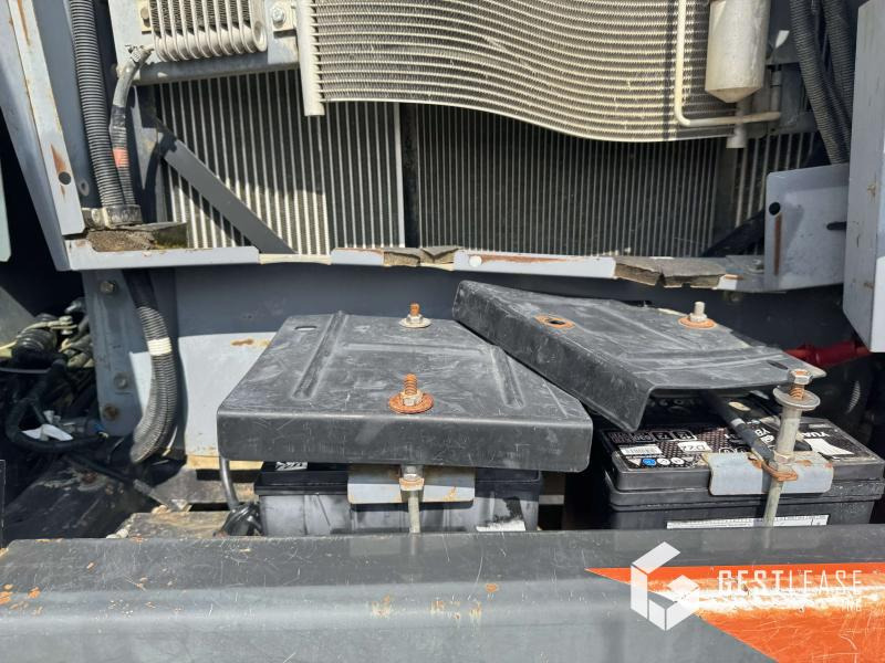 Excavadora de cadenas Hitachi ZX180LC-5B: foto 15
