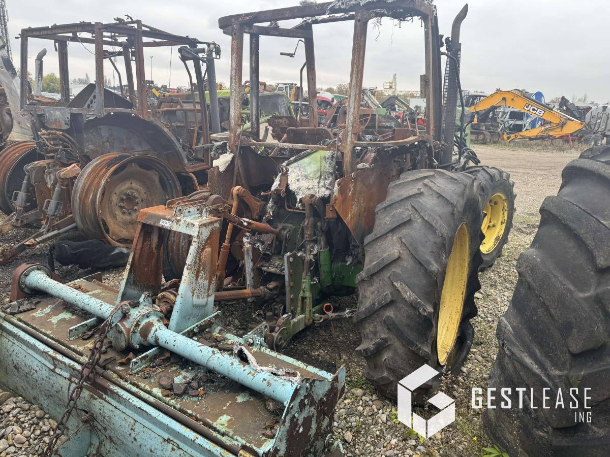 John Deere 5720 - Tractor: foto 3 John Deere 5720 - Tractor: foto 3
