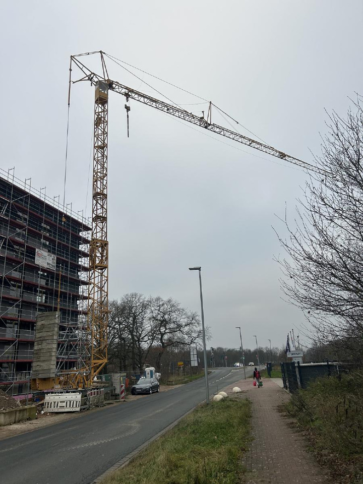 Liebherr 71k Baukran Turmdrehkran 71 K / Baujahr 2003 gebraucht - Grúa torre: foto 1 Liebherr 71k Baukran Turmdrehkran 71 K / Baujahr 2003 gebraucht - Grúa torre: foto 1