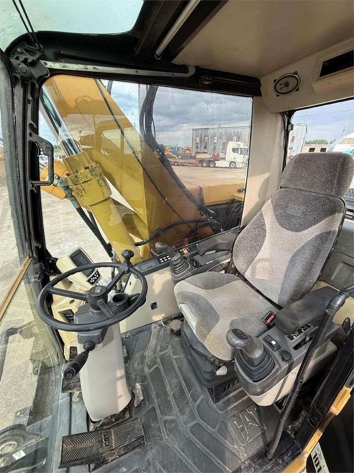 Excavadora de ruedas CAT M315C: foto 11