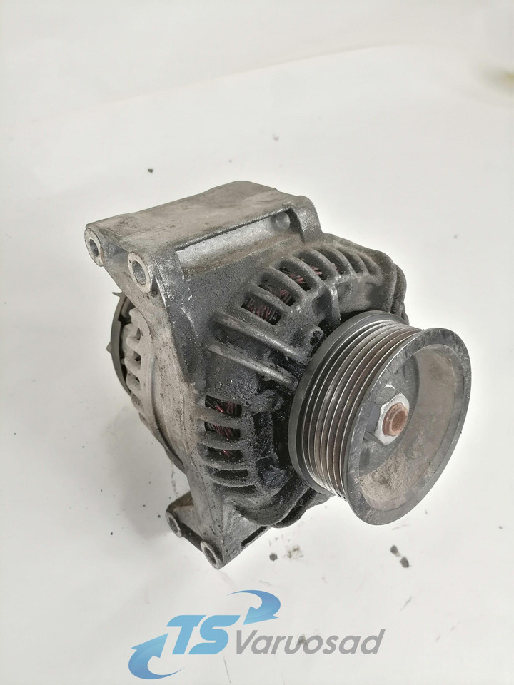 DAF Alternator 0124555117 - Alternador para Camión: foto 1 DAF Alternator 0124555117 - Alternador para Camión: foto 1