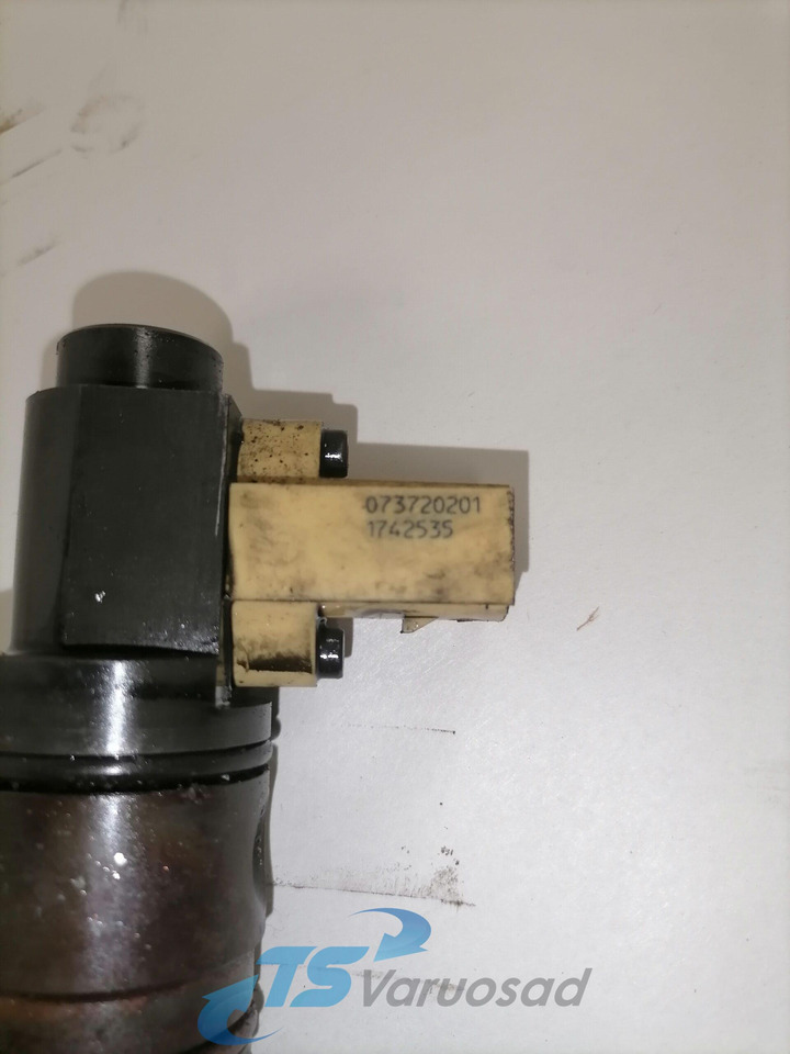 DAF Injector 1742535 - Bomba de combustible para Camión: foto 2 DAF Injector 1742535 - Bomba de combustible para Camión: foto 2