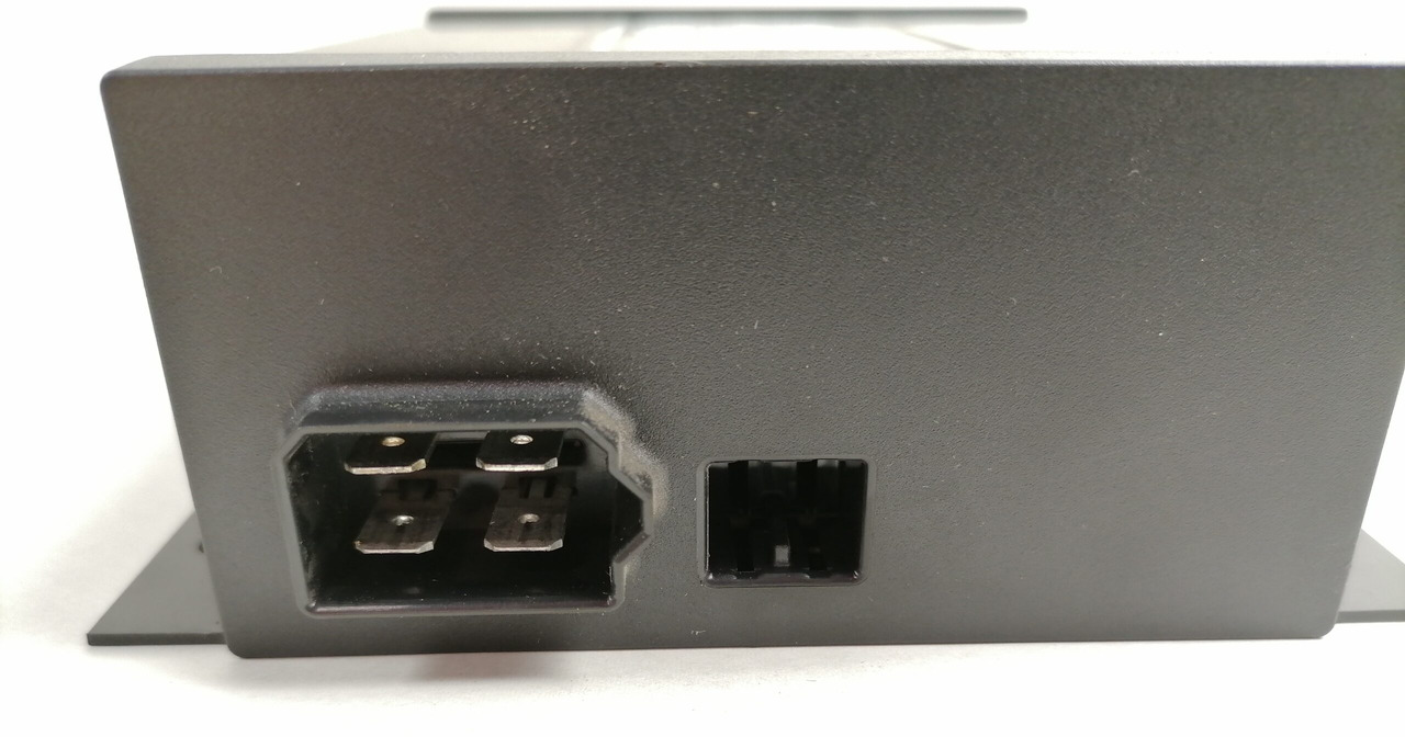 DAF Voltage converter 1726282 - Sistema eléctrico para Camión: foto 2 DAF Voltage converter 1726282 - Sistema eléctrico para Camión: foto 2