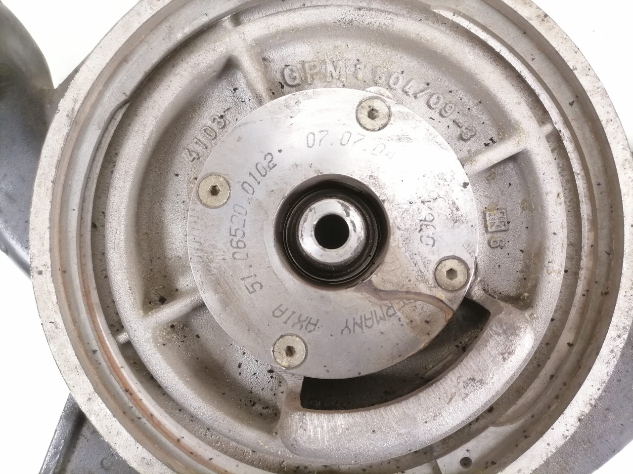 MAN Cooling pump 51065007065 - Bomba de refrigerante para Camión: foto 3 MAN Cooling pump 51065007065 - Bomba de refrigerante para Camión: foto 3