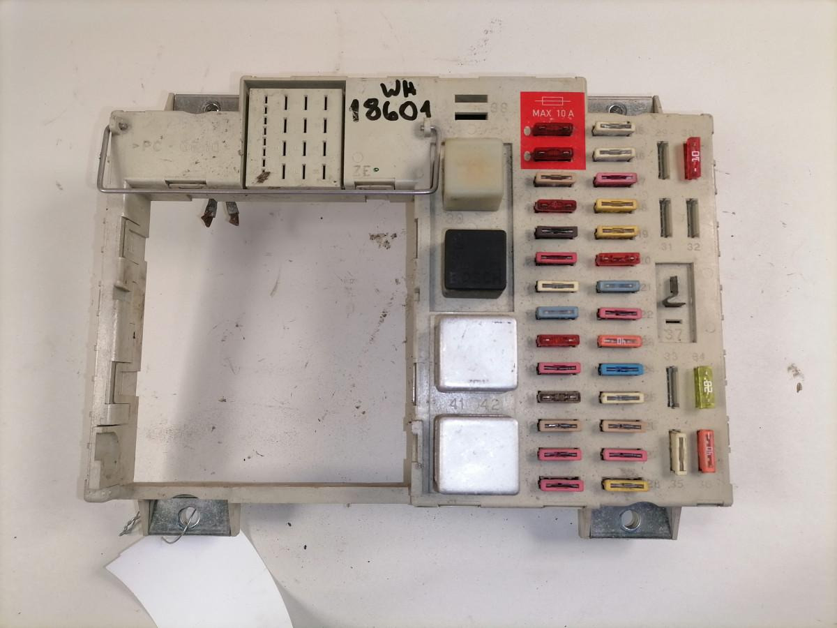 MAN Kaitsmepaneel 81254446074 - Fusible para Camión: foto 2 MAN Kaitsmepaneel 81254446074 - Fusible para Camión: foto 2