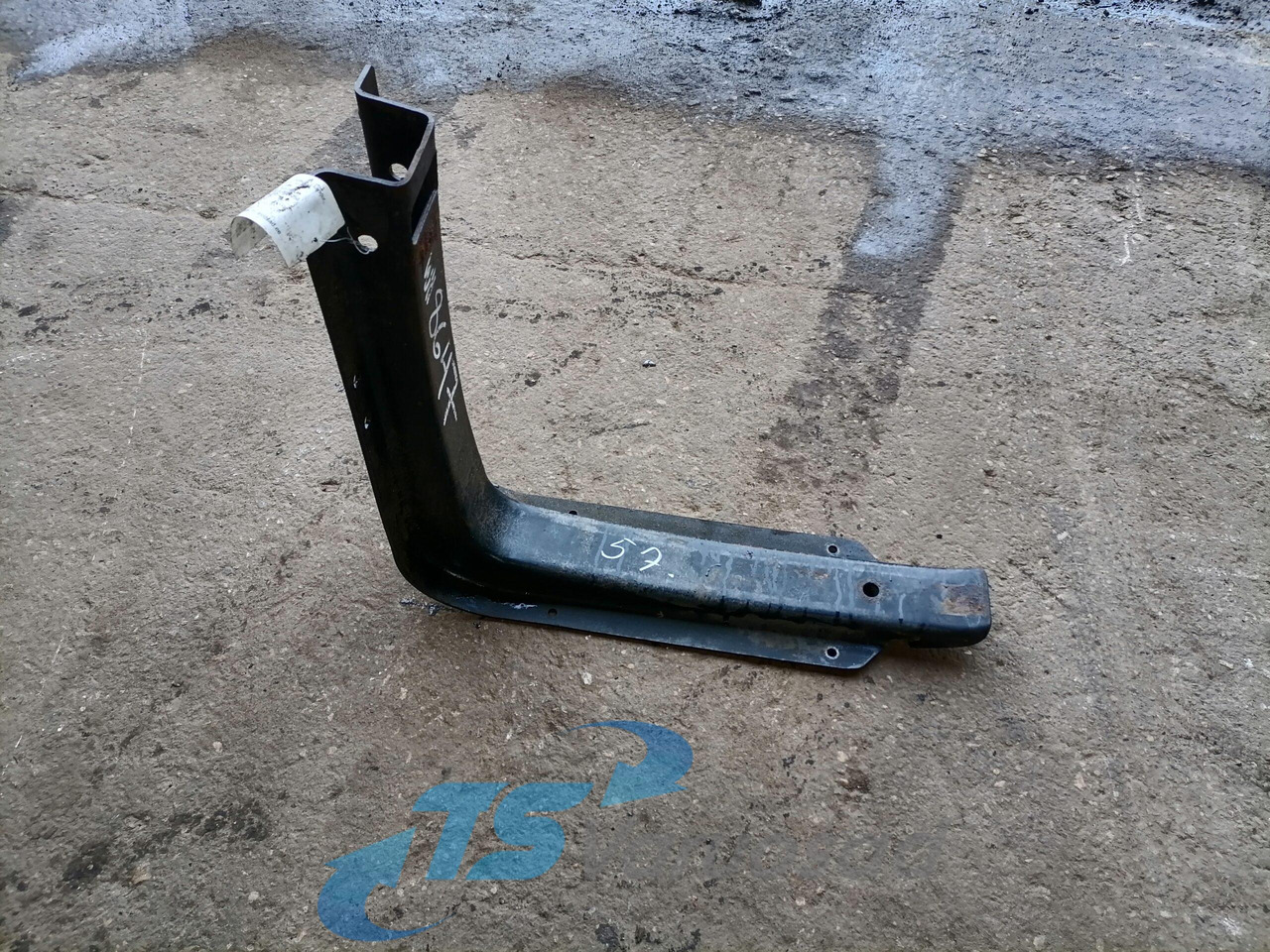 MAN Kütusepaagi kandur, MAN 81418010256 - Depósito de combustible para Camión: foto 1 MAN Kütusepaagi kandur, MAN 81418010256 - Depósito de combustible para Camión: foto 1