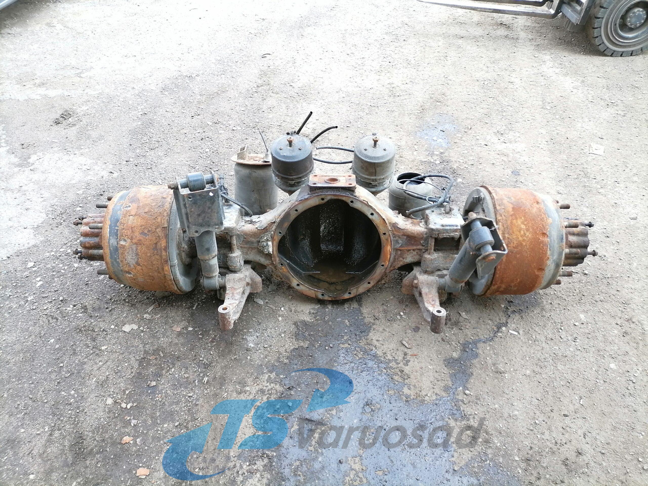 MAN Rear axel housing 81350027176 - Eje y piezas para Camión: foto 1 MAN Rear axel housing 81350027176 - Eje y piezas para Camión: foto 1