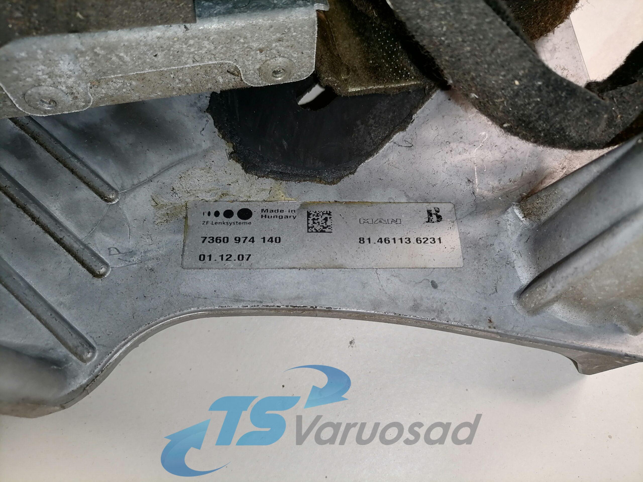 MAN Roolisammas 81461136235 - Columna de dirección para Camión: foto 4 MAN Roolisammas 81461136235 - Columna de dirección para Camión: foto 4