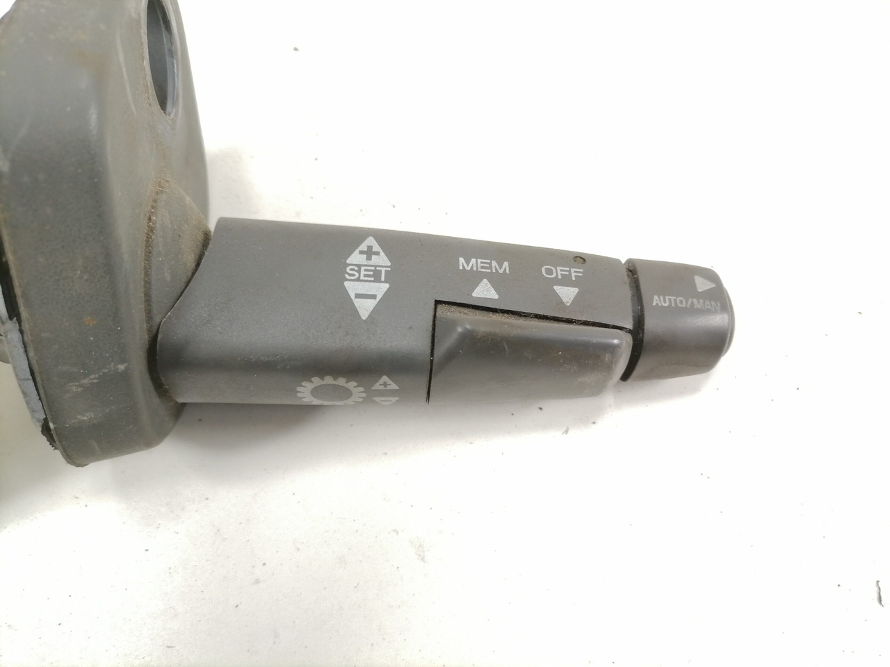 MAN Switch, cruise control 255090078 - Sistema eléctrico para Camión: foto 2 MAN Switch, cruise control 255090078 - Sistema eléctrico para Camión: foto 2