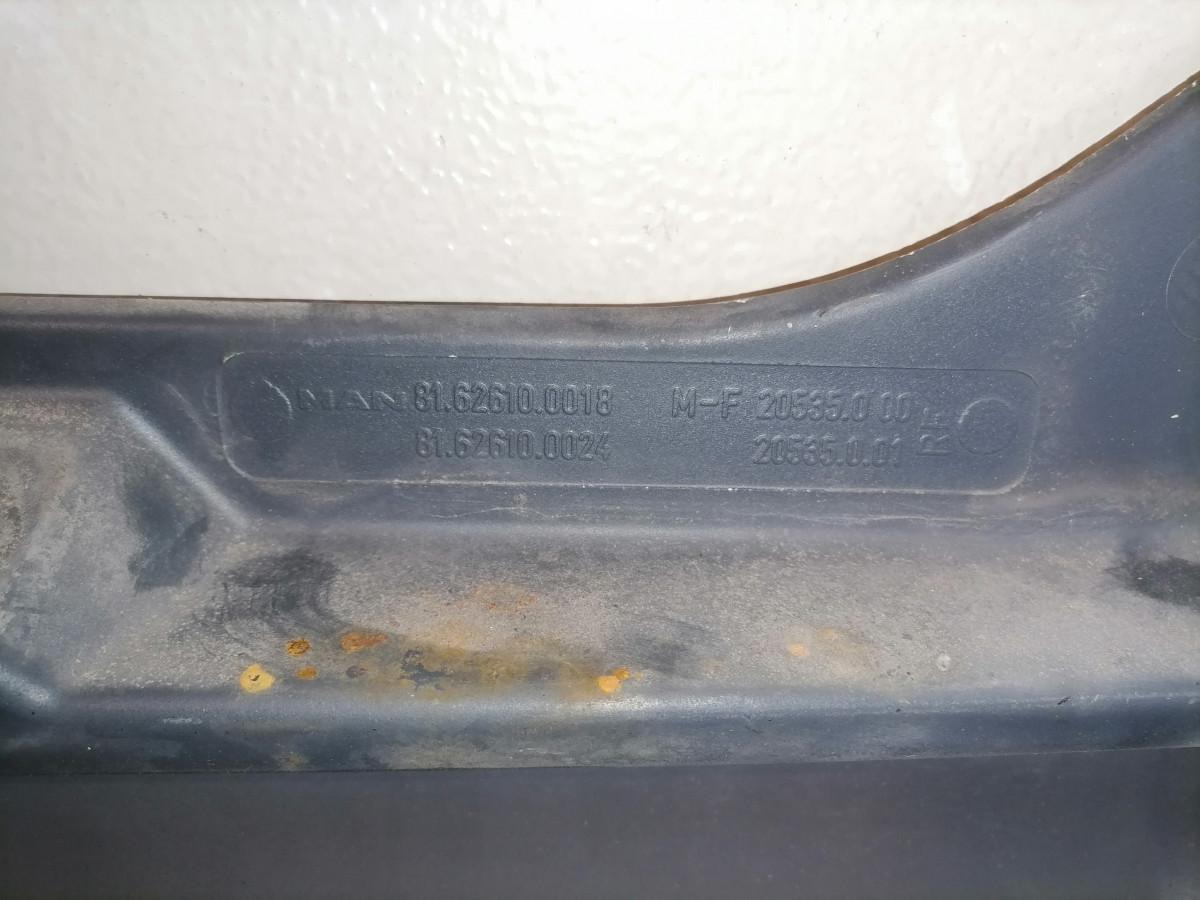 MAN Ukse pikendus, parem 81626100018 - Puerta y piezas para Camión: foto 4 MAN Ukse pikendus, parem 81626100018 - Puerta y piezas para Camión: foto 4