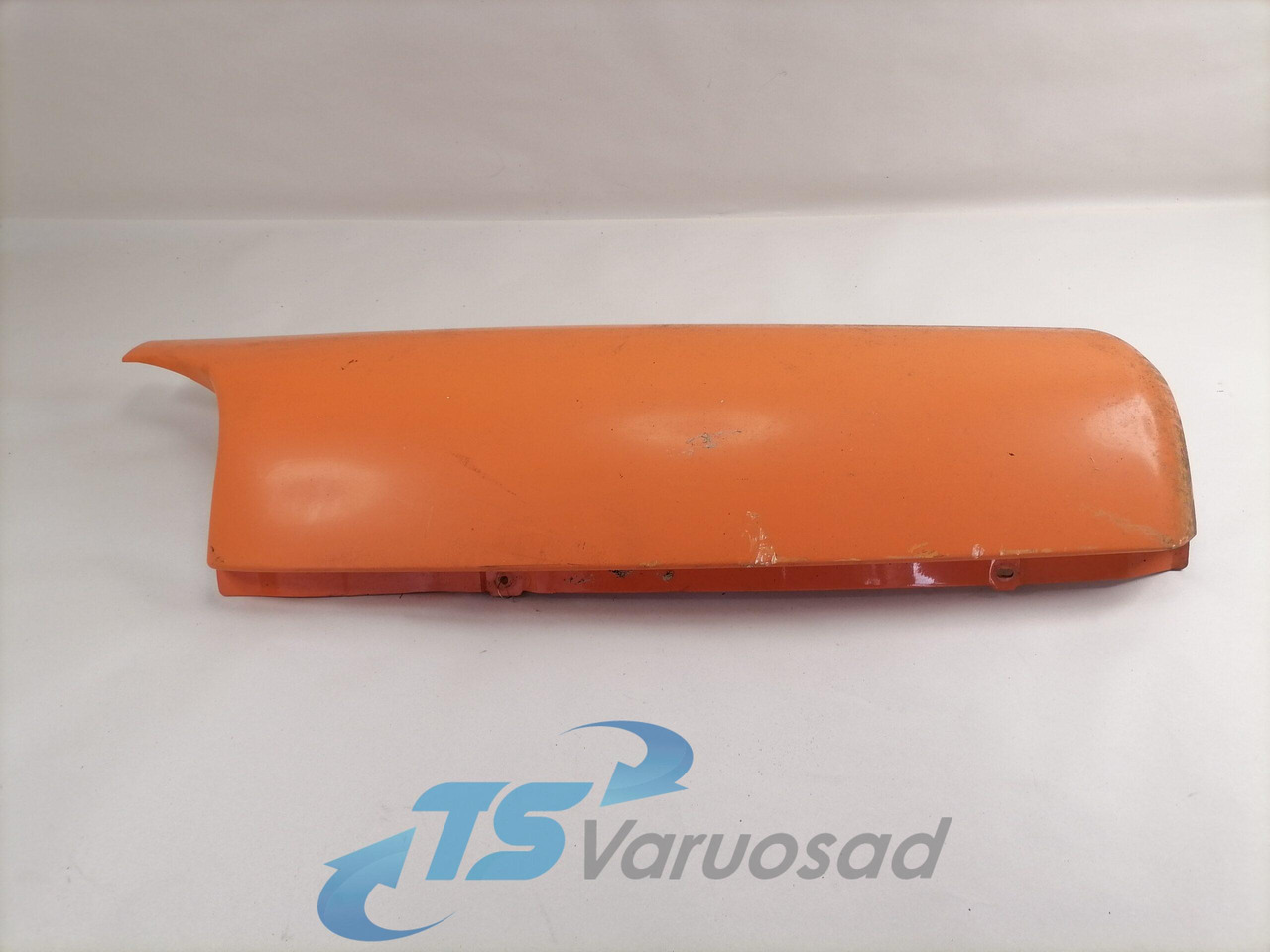 Renault Kabiini nurgapõsk, vasak 5010353331 - Parrilla para Camión: foto 1 Renault Kabiini nurgapõsk, vasak 5010353331 - Parrilla para Camión: foto 1