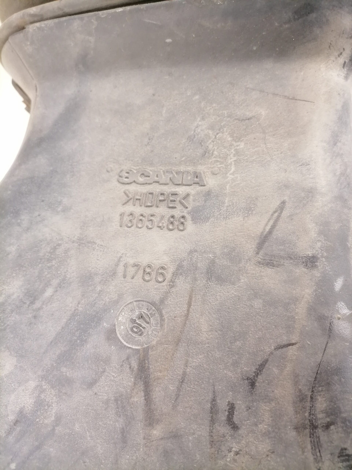 Scania Air intake 1365488 - Sistema de admisión de aire para Camión: foto 4 Scania Air intake 1365488 - Sistema de admisión de aire para Camión: foto 4