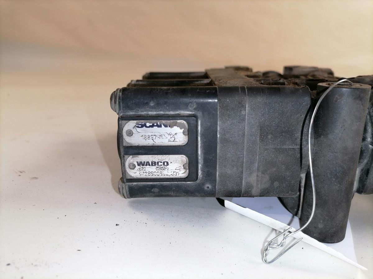 Scania Air suspension control valve, ECAS 1889796 - Válvula de freno para Camión: foto 4 Scania Air suspension control valve, ECAS 1889796 - Válvula de freno para Camión: foto 4