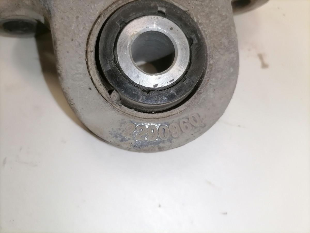 Scania Anti roll bar bracket 2290960 - Barra estabilizadora para Camión: foto 3 Scania Anti roll bar bracket 2290960 - Barra estabilizadora para Camión: foto 3