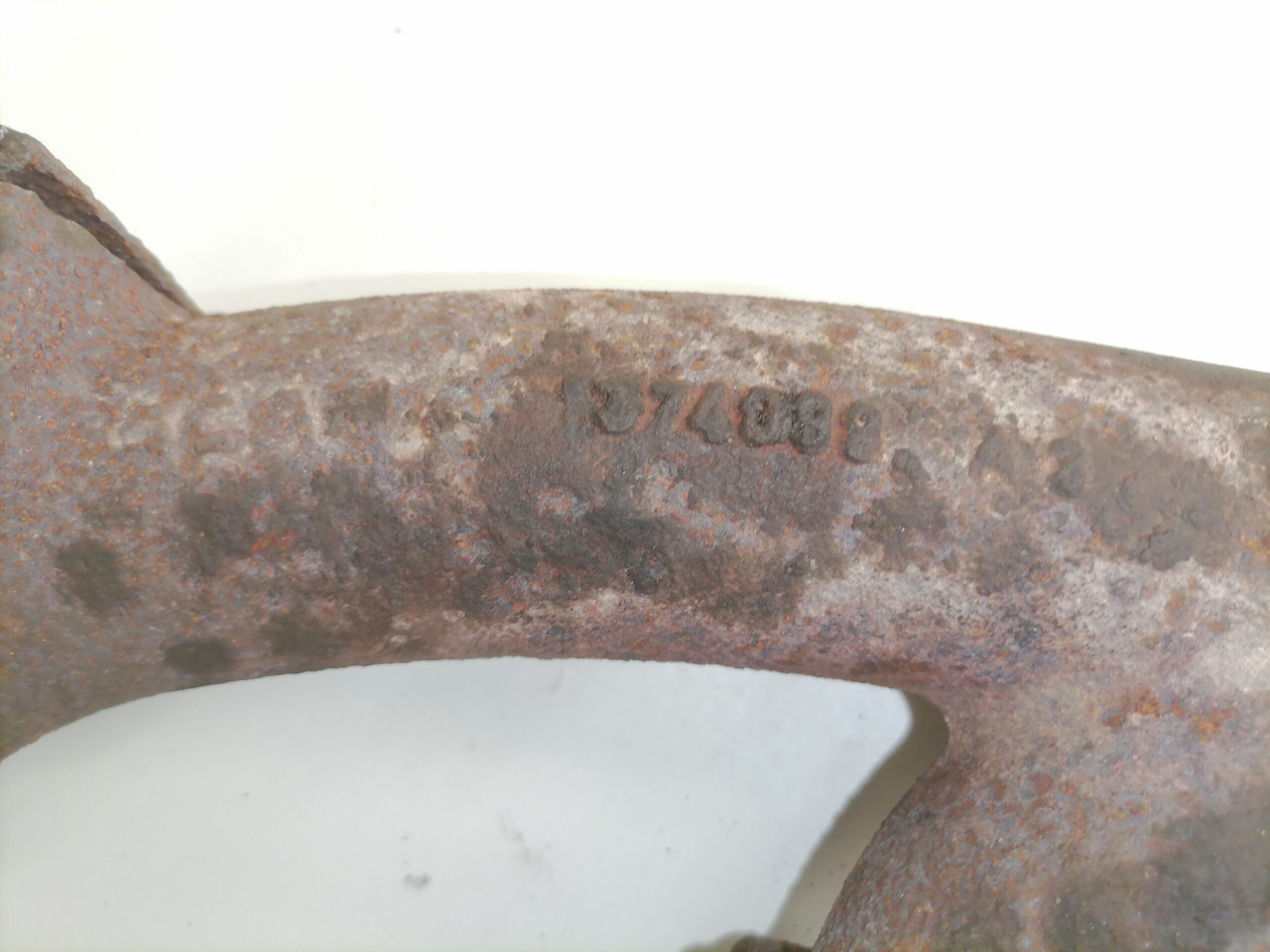 Scania Exhaust mainfold 1374099 - Colector de escape para Camión: foto 4 Scania Exhaust mainfold 1374099 - Colector de escape para Camión: foto 4