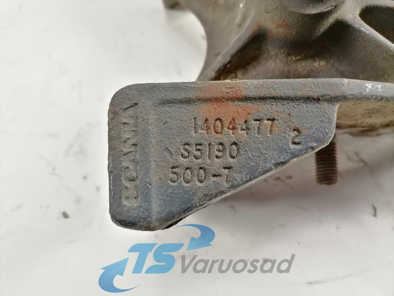 Scania Front bumper carrier 1404477 - Parachoques para Camión: foto 2 Scania Front bumper carrier 1404477 - Parachoques para Camión: foto 2