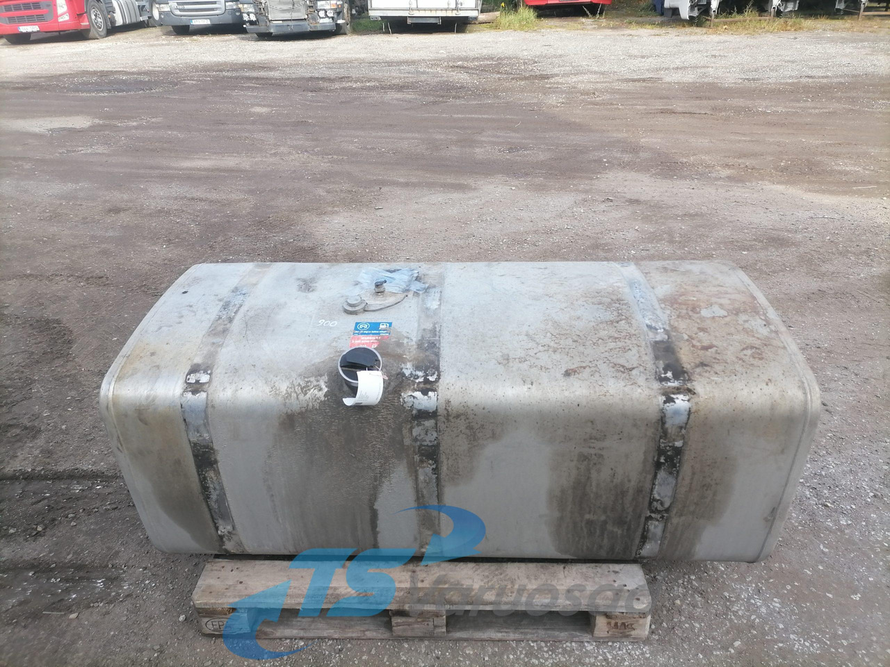 Scania Kütusepaak 700L 1517309 - Depósito de combustible para Camión: foto 1 Scania Kütusepaak 700L 1517309 - Depósito de combustible para Camión: foto 1