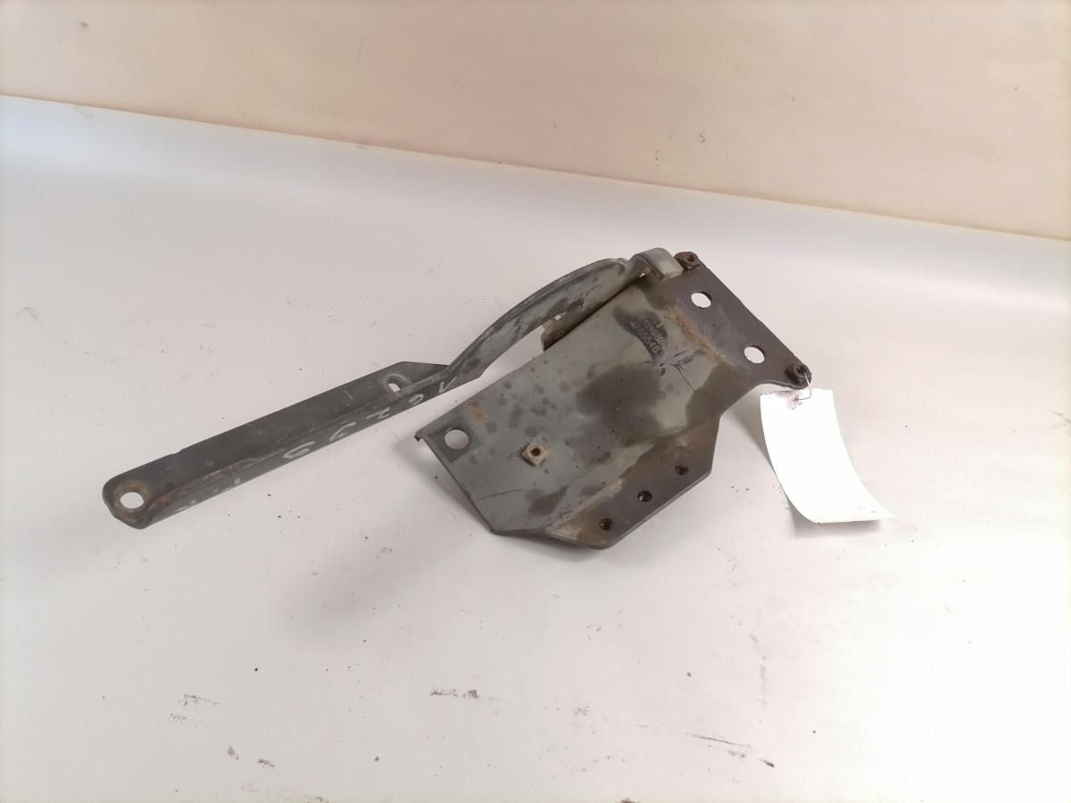 Scania lower grille carrier hinge 1785548 - Parrilla para Camión: foto 2 Scania lower grille carrier hinge 1785548 - Parrilla para Camión: foto 2