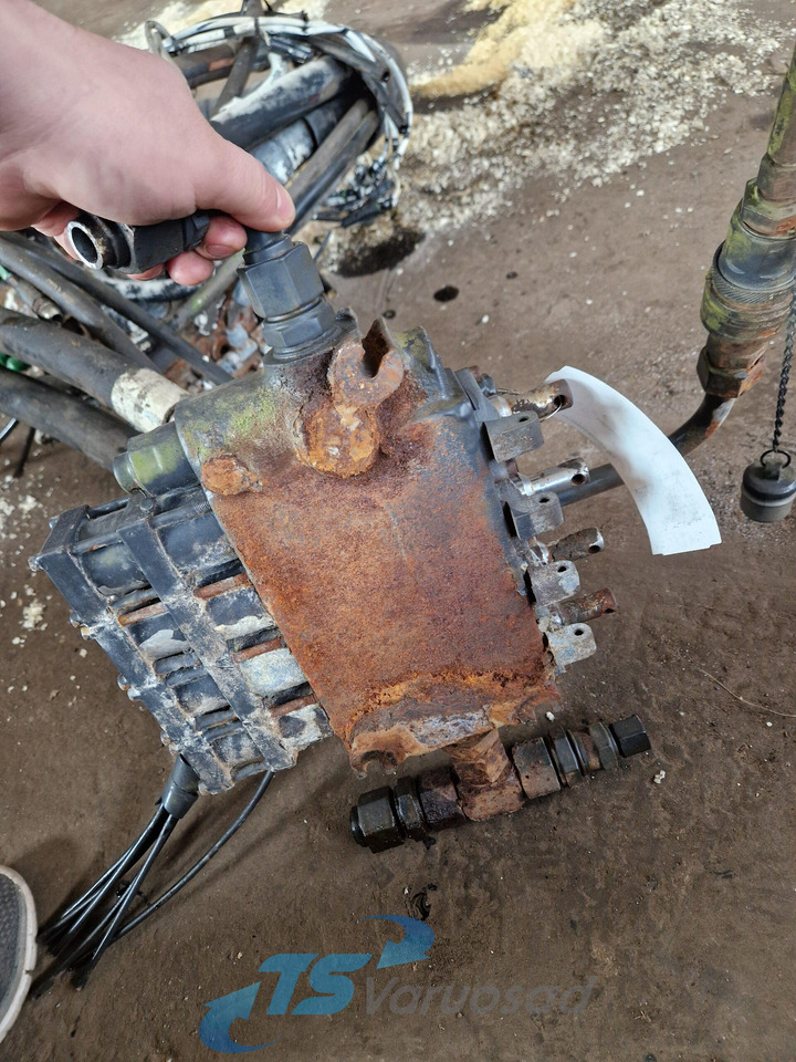 Universaalne Hydraulic control - Hidráulica para Camión: foto 2 Universaalne Hydraulic control - Hidráulica para Camión: foto 2