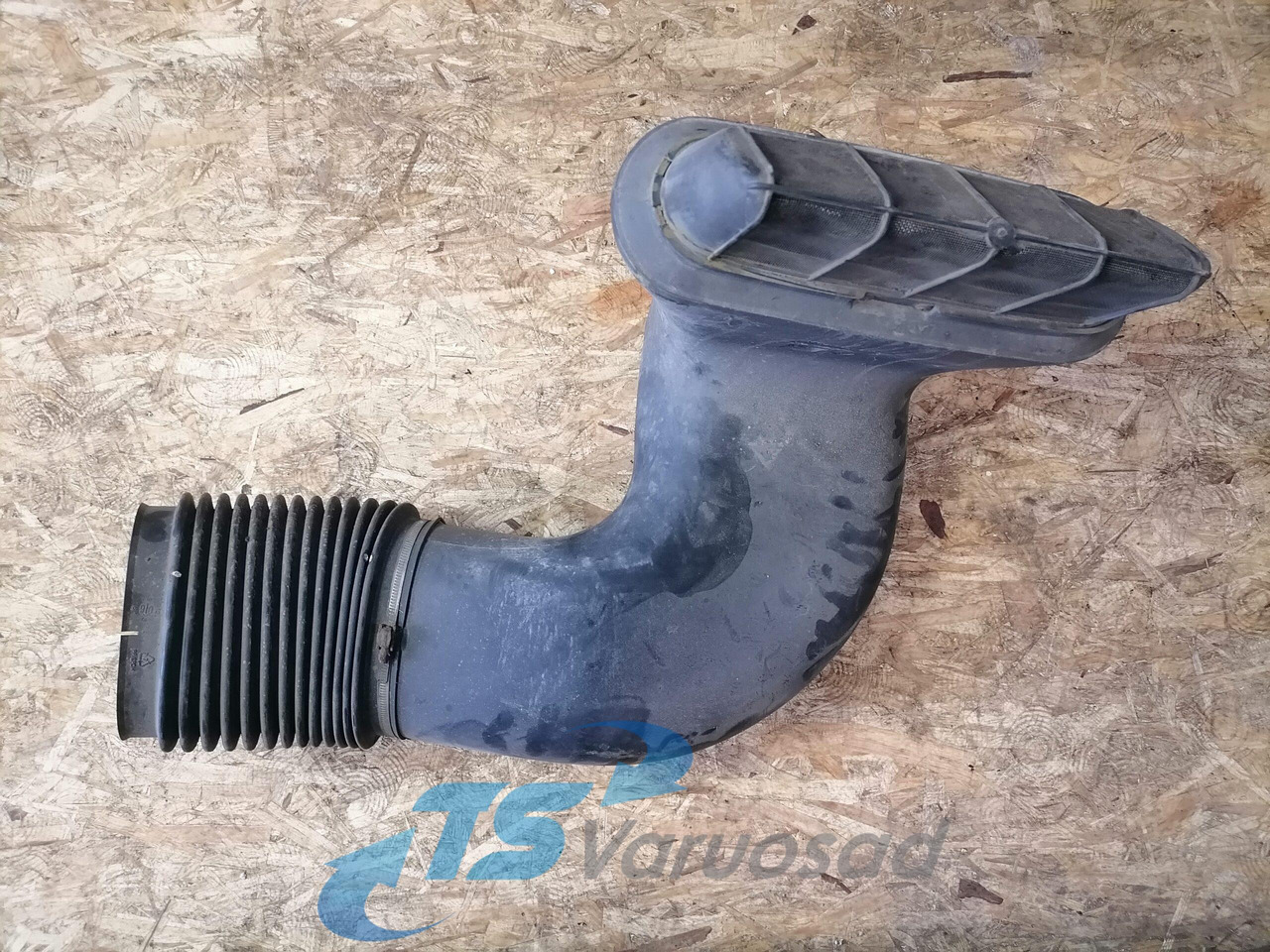 Volvo Air intake 20456478 - Sistema de admisión de aire para Camión: foto 2 Volvo Air intake 20456478 - Sistema de admisión de aire para Camión: foto 2