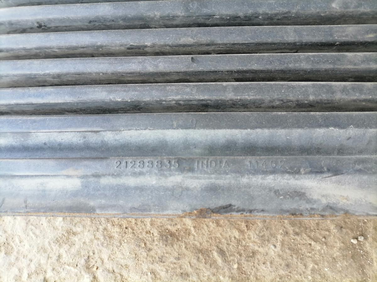 Volvo Air intake 21121434 - Sistema de admisión de aire para Camión: foto 3 Volvo Air intake 21121434 - Sistema de admisión de aire para Camión: foto 3