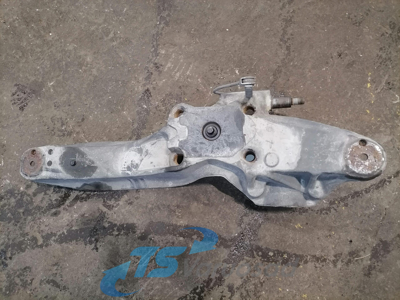 Volvo Air suspension bracket 21196819 - Eje y piezas para Camión: foto 2 Volvo Air suspension bracket 21196819 - Eje y piezas para Camión: foto 2