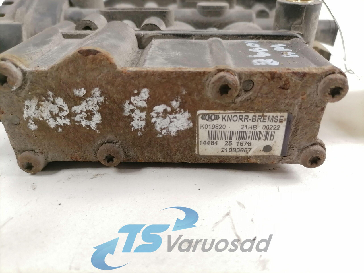 Volvo Air suspension control valve, ECAS 21083657 - Válvula de freno para Camión: foto 4 Volvo Air suspension control valve, ECAS 21083657 - Válvula de freno para Camión: foto 4