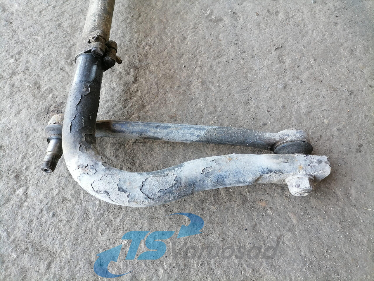 Volvo Anti-roll bar 22357937 - Barra estabilizadora para Camión: foto 3 Volvo Anti-roll bar 22357937 - Barra estabilizadora para Camión: foto 3