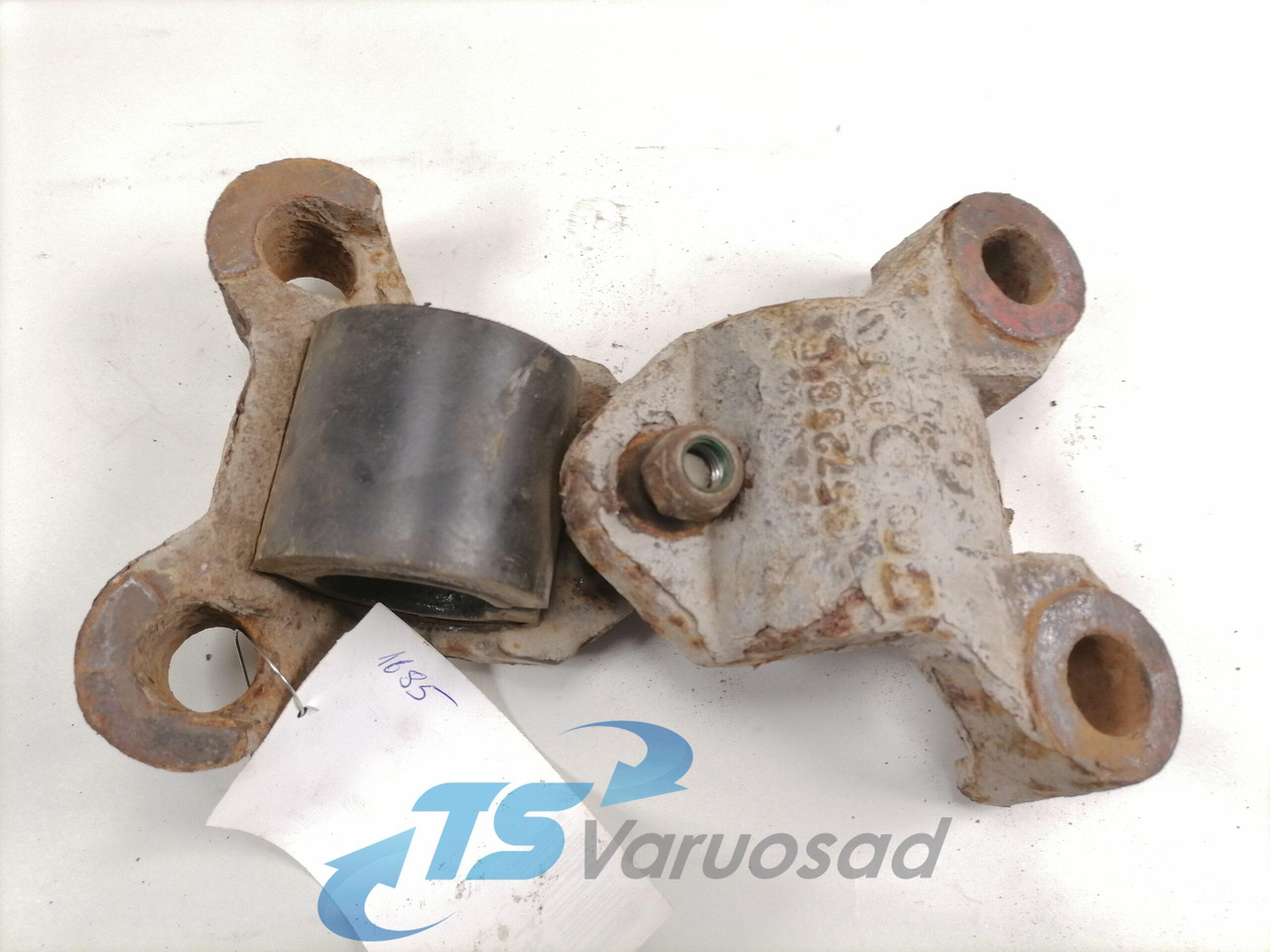 Volvo Anti-roll bar bracket 20709554 - Barra estabilizadora para Camión: foto 2 Volvo Anti-roll bar bracket 20709554 - Barra estabilizadora para Camión: foto 2
