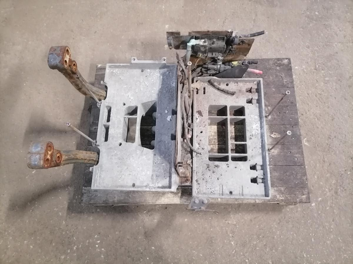 Volvo Battery box 22003951 - Acumulador para Camión: foto 5 Volvo Battery box 22003951 - Acumulador para Camión: foto 5