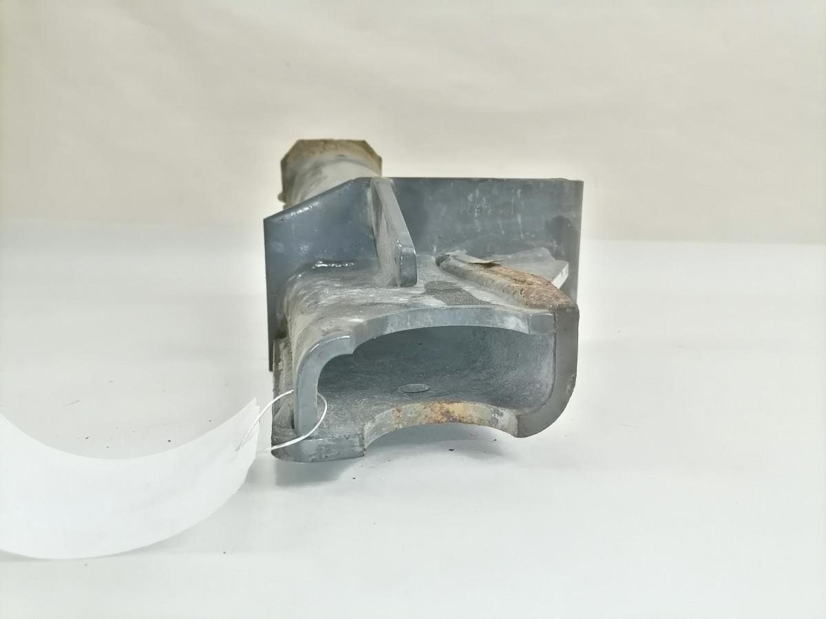 Volvo Bumper bracket 82943981 - Parachoques para Camión: foto 4 Volvo Bumper bracket 82943981 - Parachoques para Camión: foto 4