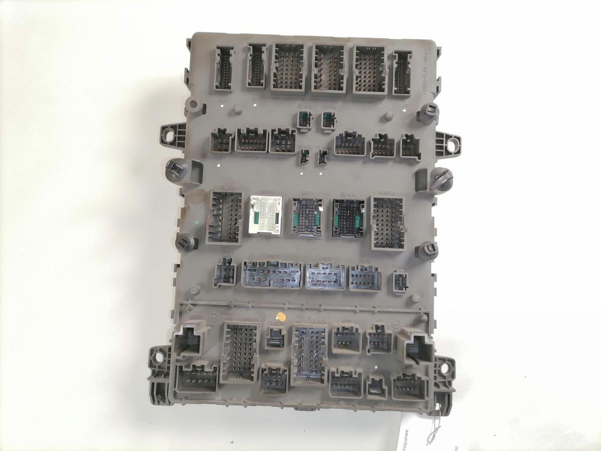 Volvo Central electric unit 22009557 - Fusible para Camión: foto 3 Volvo Central electric unit 22009557 - Fusible para Camión: foto 3