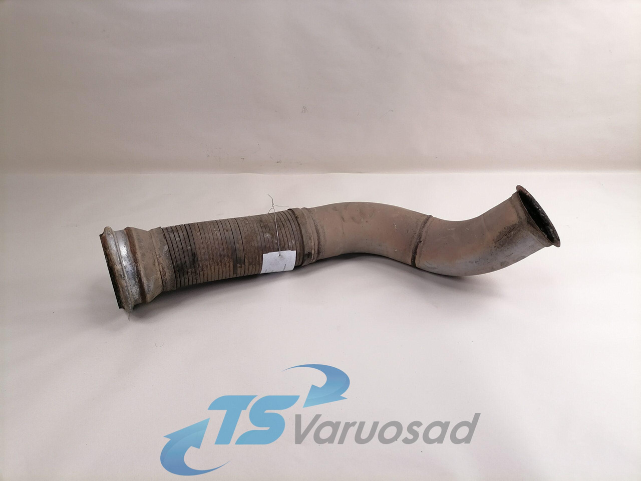 Volvo Exhaust pipe 22327400 - Silenciador para Camión: foto 1 Volvo Exhaust pipe 22327400 - Silenciador para Camión: foto 1