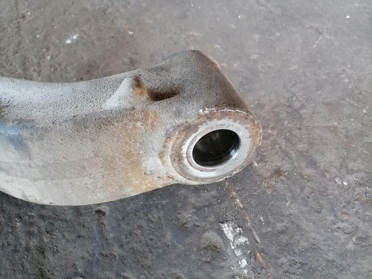 Volvo First axel housing 20581073 - Eje delantero para Camión: foto 5 Volvo First axel housing 20581073 - Eje delantero para Camión: foto 5