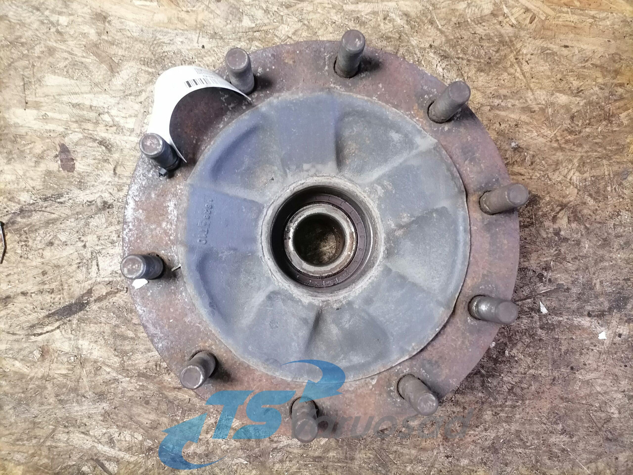 Volvo First wheel hub 21022433 - Cubo para Camión: foto 2 Volvo First wheel hub 21022433 - Cubo para Camión: foto 2
