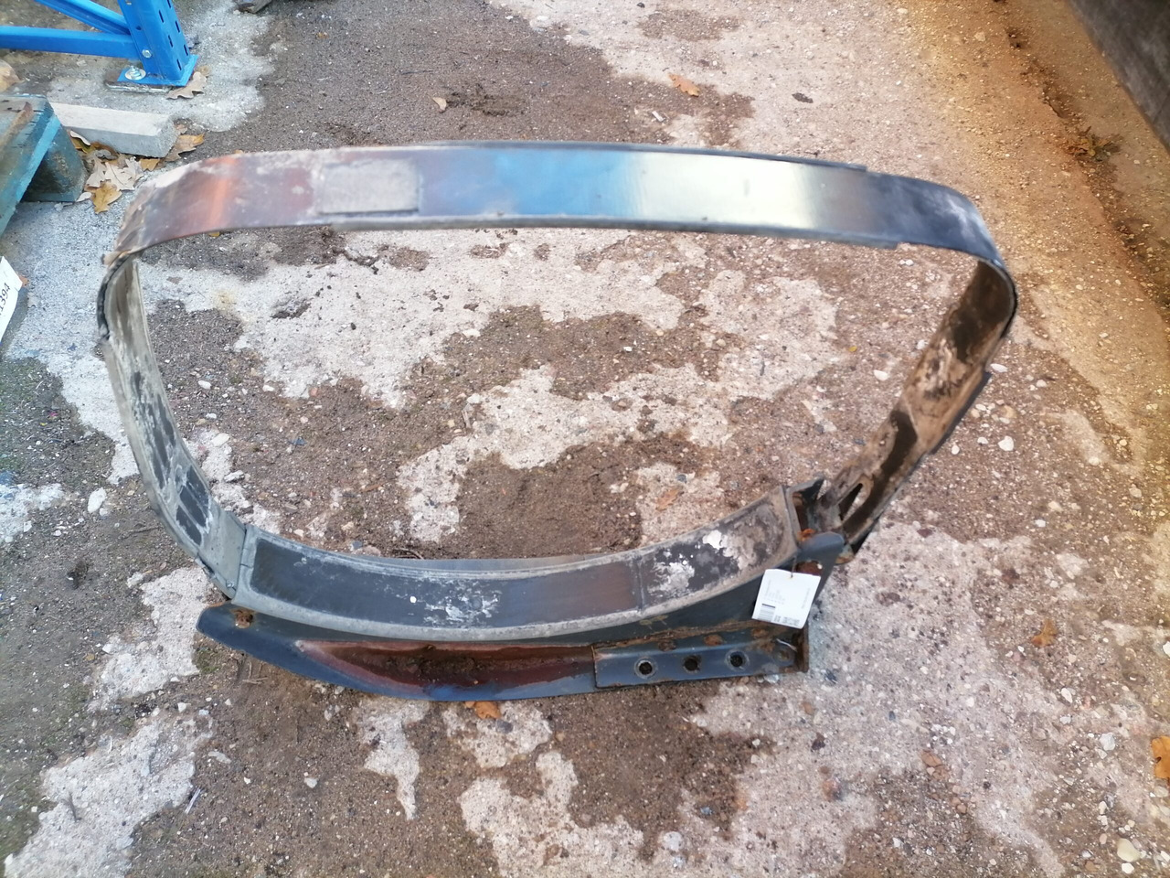Volvo Kütusepaagi kandur, Volvo 20721537 - Depósito de combustible para Camión: foto 4 Volvo Kütusepaagi kandur, Volvo 20721537 - Depósito de combustible para Camión: foto 4
