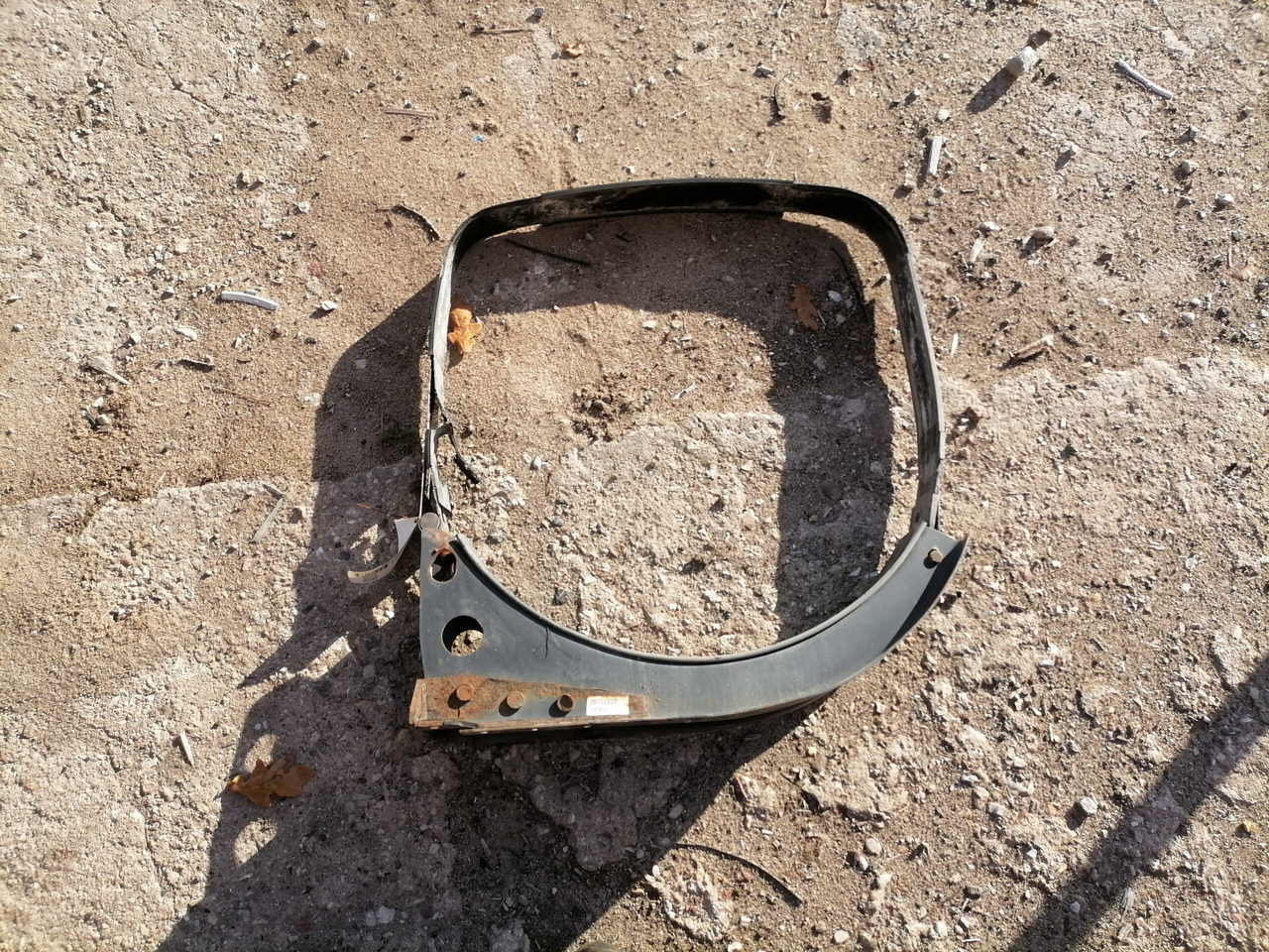Volvo Kütusepaagi kandur, Volvo 20721537 - Depósito de combustible para Camión: foto 1 Volvo Kütusepaagi kandur, Volvo 20721537 - Depósito de combustible para Camión: foto 1