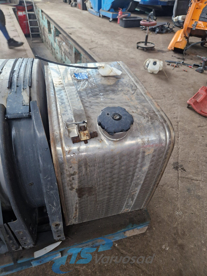 Volvo Kütusepaak 200L 12345 - Depósito de combustible para Camión: foto 4 Volvo Kütusepaak 200L 12345 - Depósito de combustible para Camión: foto 4