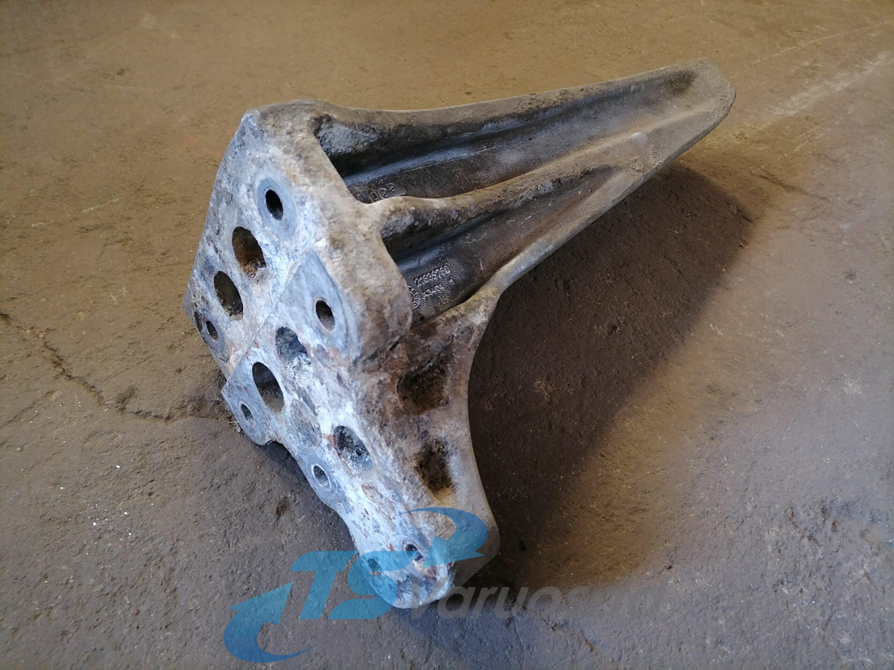 Volvo Muffler carrier 21639760 - Silenciador para Camión: foto 4 Volvo Muffler carrier 21639760 - Silenciador para Camión: foto 4