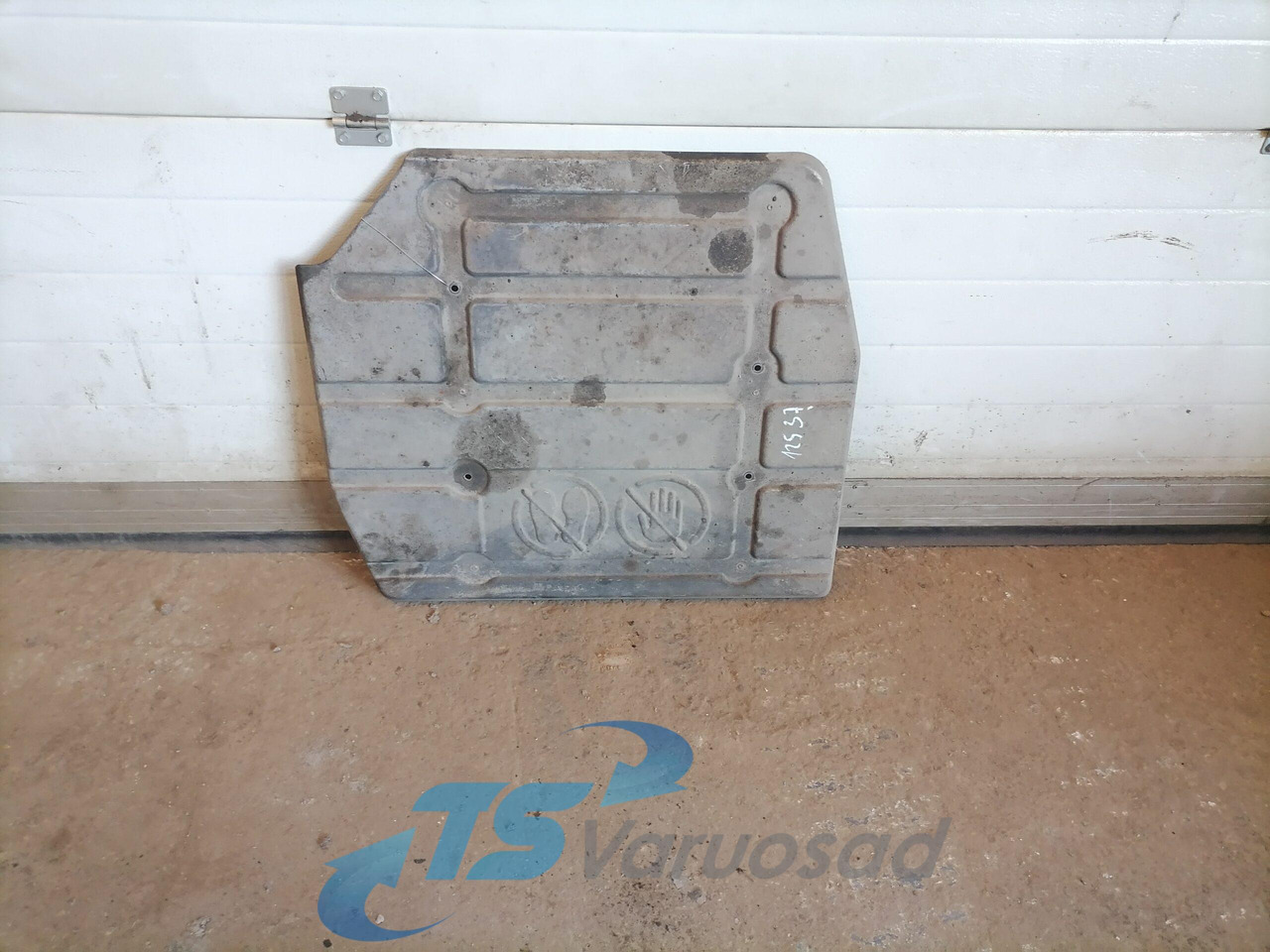 Volvo Muffler cover 21638275 - Silenciador para Camión: foto 1 Volvo Muffler cover 21638275 - Silenciador para Camión: foto 1