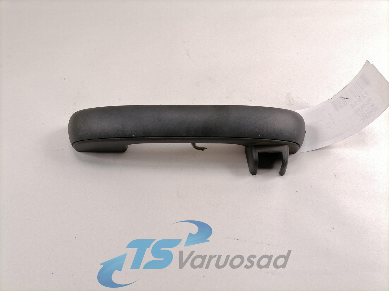 Volvo Plastikdetail, iluvõre käepide 20383543 - Aerodinámica/ Spoiler para Camión: foto 1 Volvo Plastikdetail, iluvõre käepide 20383543 - Aerodinámica/ Spoiler para Camión: foto 1