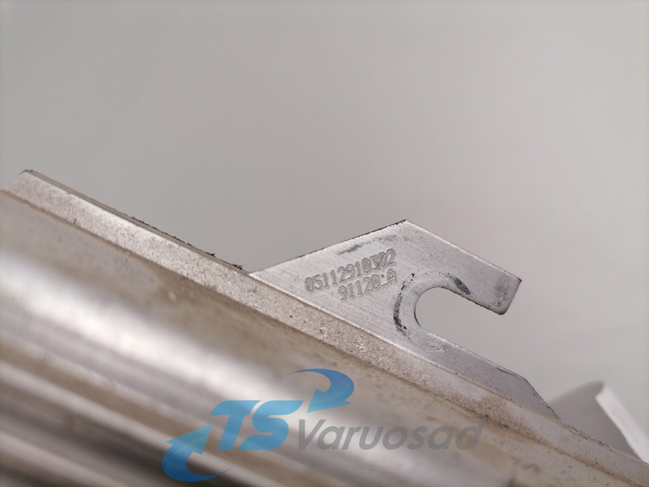 Volvo Voltage converter 7420880230 - Sistema eléctrico para Camión: foto 4 Volvo Voltage converter 7420880230 - Sistema eléctrico para Camión: foto 4