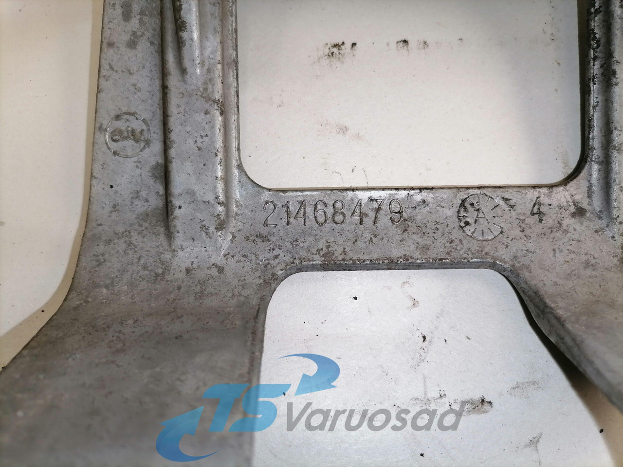 Volvo Volvo roolisüsteemi õlimahuti kandur 21468479 - Manguera de dirección para Camión: foto 2 Volvo Volvo roolisüsteemi õlimahuti kandur 21468479 - Manguera de dirección para Camión: foto 2