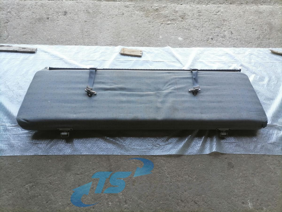 Volvo Voodi raam + madrats 20568949 - Cabina e interior para Camión: foto 1 Volvo Voodi raam + madrats 20568949 - Cabina e interior para Camión: foto 1