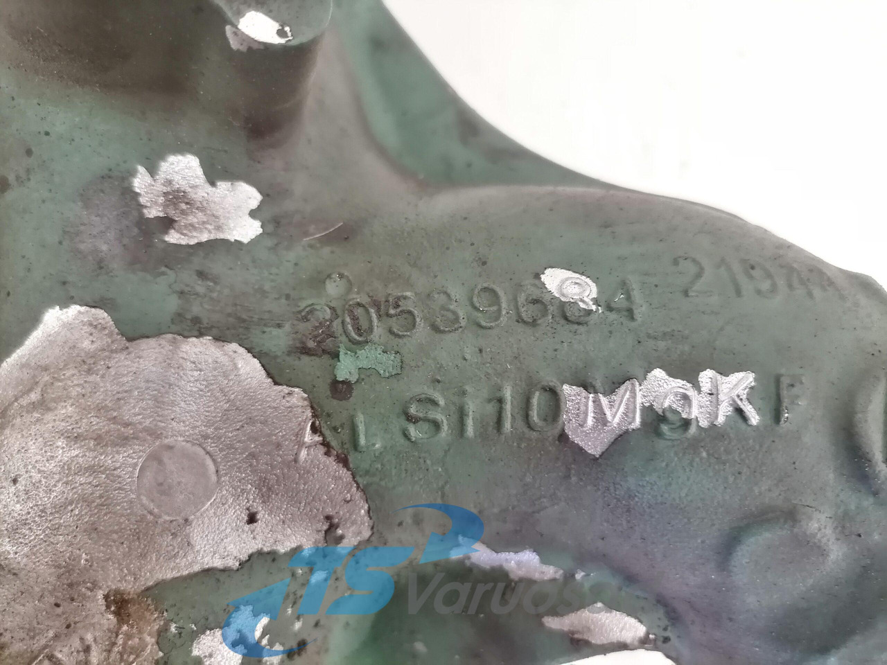 Volvo Water pump manifold / housing 20539684 - Bomba de refrigerante para Camión: foto 3 Volvo Water pump manifold / housing 20539684 - Bomba de refrigerante para Camión: foto 3